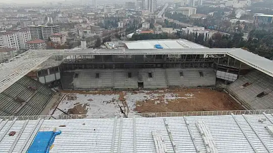 Elazığ'da stadyumdaki yangın söndürüldü