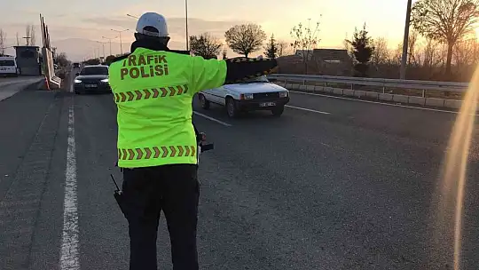 Elazığ'da sürücülere 'Bir Hareketine Bakar Hayat' eğitimi verildi