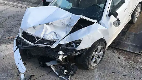 Elazığ'da trafik kazası: 3 yaralı