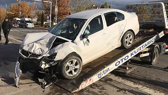 Elazığ'da trafik kazası: 3 yaralı