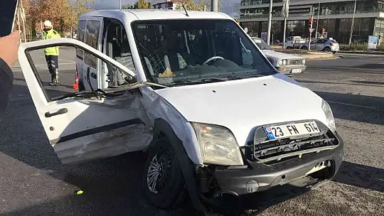 Elazığ'da trafik kazası: 3 yaralı