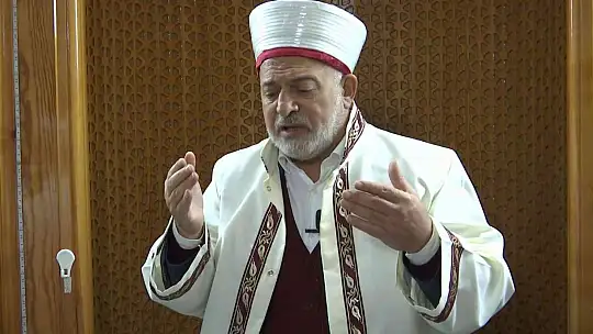 Elazığ'da vatandaşlar sabah namazında buluştu