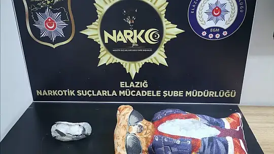 Elazığ'da yeni yılın ilk uyuşturucusu yastık kılıfının içinde yakalandı
