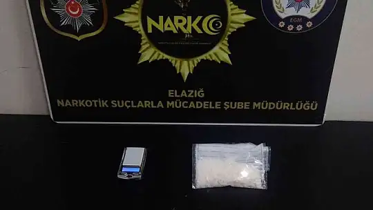 Elazığ'da yeni yılın ilk uyuşturucusu yastık kılıfının içinde yakalandı