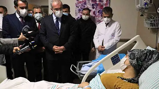 Elazığ'da yılın ilk bebeklerine Ömer Asaf ve Esra ismi verildi