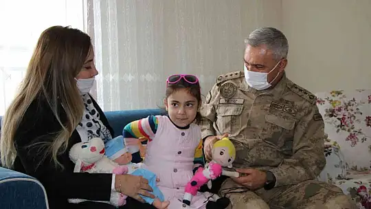 İl Jandarma Komutanı Albay Ali Yıldız, çağrıya kayıtsız kalmadı