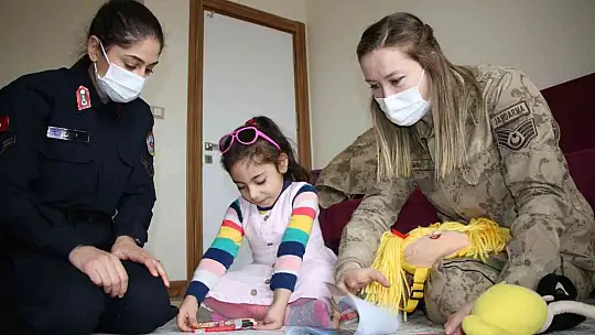 İl Jandarma Komutanı Albay Ali Yıldız, çağrıya kayıtsız kalmadı