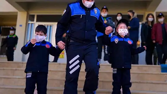 Elazığ polisi özel ve engelli çocuklarla bir araya geldi