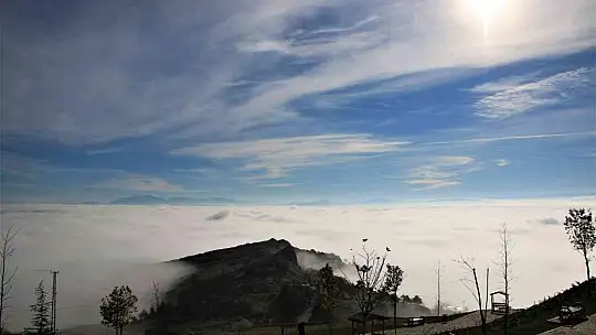 Elazığ sis denizinde kayboldu, eşsiz görüntüler oluştu