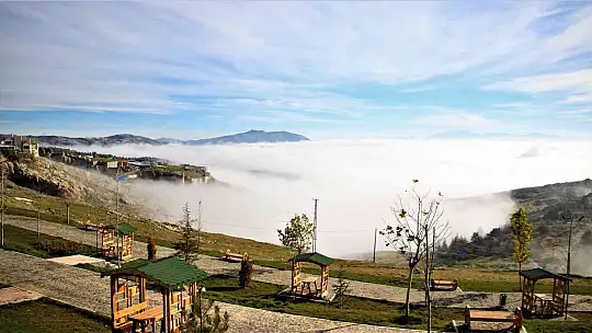 Elazığ sis denizinde kayboldu, eşsiz görüntüler oluştu