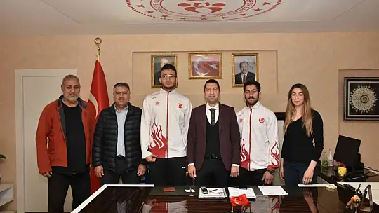 Elazığlı sporcular, Karadağ'dan madalyayla döndü