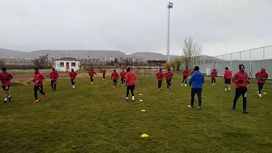Elazığspor, Arnavutköy Belediye Gençlikspor maçına hazırlanıyor