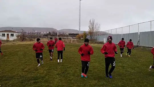 Elazığspor, Arnavutköy Belediye Gençlikspor maçına hazırlanıyor