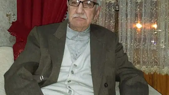 Elazığspor'un kurucularından İhsan Uğur vefat etti