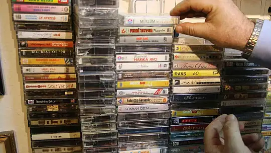 Emekli askerin hayran bırakan antika koleksiyonu