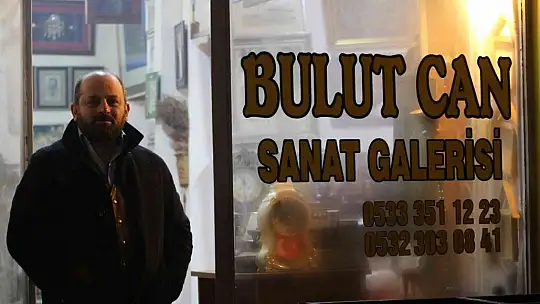 Emekli askerin hayran bırakan antika koleksiyonu