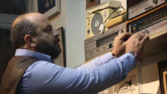 Emekli askerin hayran bırakan antika koleksiyonu