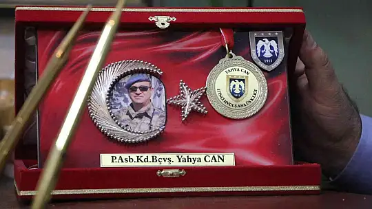 Emekli askerin hayran bırakan antika koleksiyonu