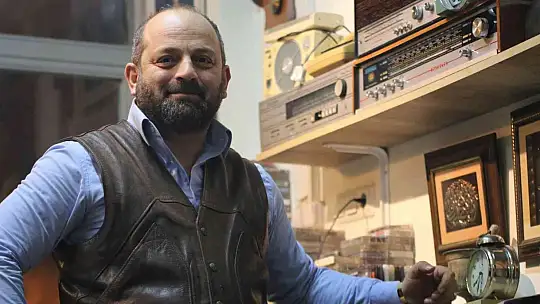 Emekli askerin hayran bırakan antika koleksiyonu