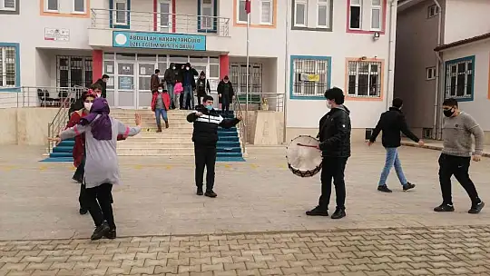 Engeli engel olmadı, çocukluk hayalini gerçeğe dönüştürdü