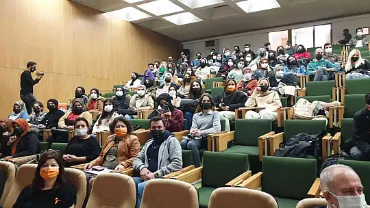 FÜ'de 'Kadına Yönelik Şiddetle Mücadele' konuşuldu