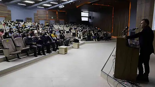 FÜ'de TÜBİTAK 2209-A Proje yazma eğitimleri verildi