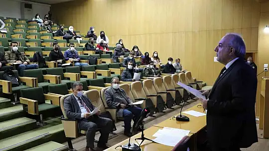 FÜ'de TÜBİTAK 2209-A Proje yazma eğitimleri verildi