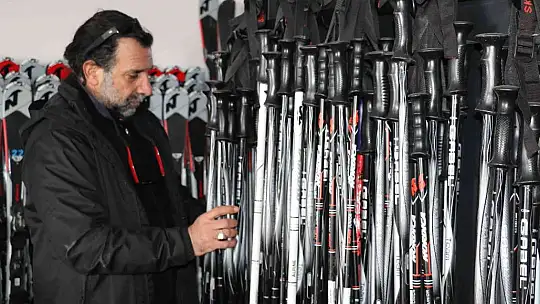 Göl manzaralı kayak merkezi sezona hazırlanıyor