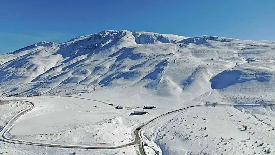 Göl manzaralı kayak merkezi sezona hazırlanıyor