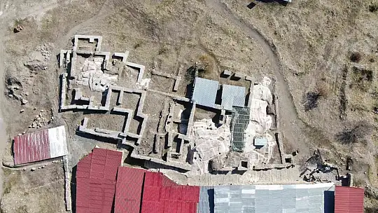 Harput Kalesi'nin tarihi çıkan buluntular ile 2 bin 200 yıl geriye gitti