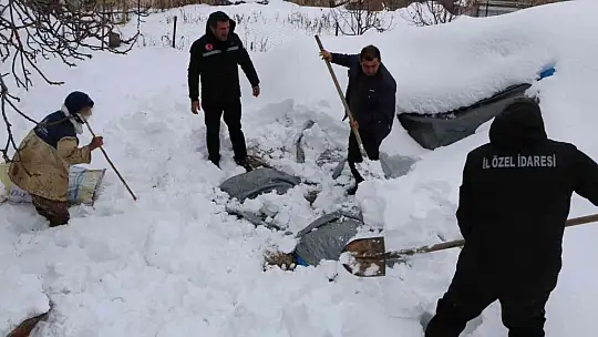 İl Özel İdaresi ekipleri, yaşlı kadının yardım çağrısına kayıtsız kalmadı