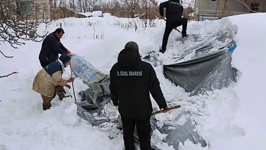 İl Özel İdaresi ekipleri, yaşlı kadının yardım çağrısına kayıtsız kalmadı