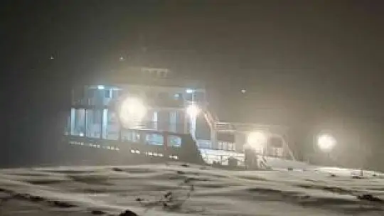 Olumsuz hava şartları feribot seferlerini de durdurdu