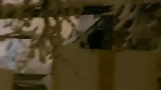 Kar yağışı nedeniyle düğün salonu çöktü