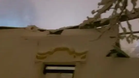 Kar yağışı nedeniyle düğün salonu çöktü