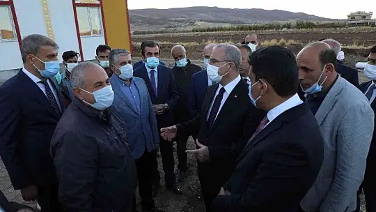 Karakoçan'da tarım makinası dağıtımı ve sertifika töreni