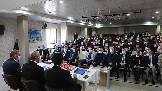 Karakoçan'da tarım makinası dağıtımı ve sertifika töreni