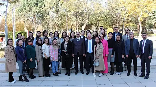 Kazakistanlı 25 öğrenci Fırat Üniversitesi'nde staj yapacak