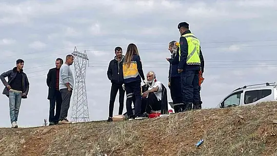 Şarampole yuvarlanan otomobil hurdaya döndü: 2 yaralı