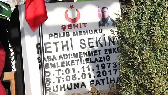 Şehit kahraman polis Fethi Sekin, vefatının 5'inci senesinde kabri başında anıldı