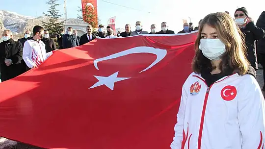 Şehit kahraman polis Fethi Sekin, vefatının 5'inci senesinde kabri başında anıldı