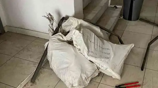 Suçüstü yapılan kablo hırsızı gözaltına alındı