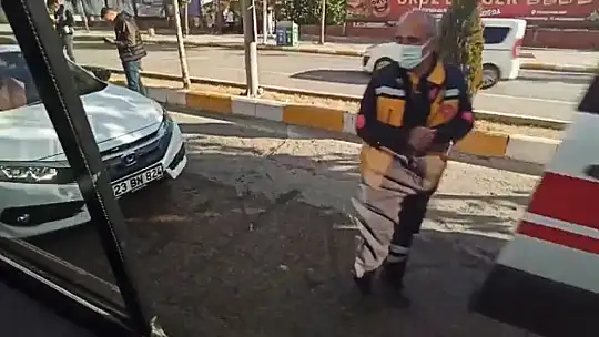 Elazığ Zübeyde Hanım Caddesi'nde trafik kazası