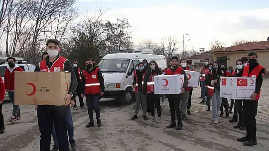 Türk Kızılayı'ndan 10 bin öğrenciye atkı bere takımı
