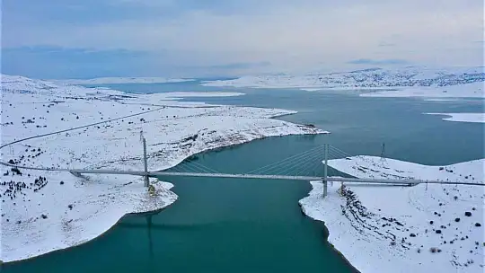 Türkiye'nin en yaşlı ilçesi Ağın'da kar manzarası