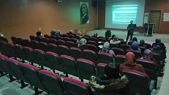 Üniversitesi öğrencilerine evlilik öncesi eğitim semineri