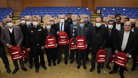 Vali Toraman, muhtarlarla bir araya geldi