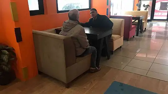 Vatandaş doysun diye 3 çeşit yemeği 10 liradan satmaya başladılar