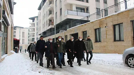 Yeni evlerine kavuşan depremzede: 'Konutlar, gerçekten muazzam. Devletimize ne kadar teşekkür etsek azdır'