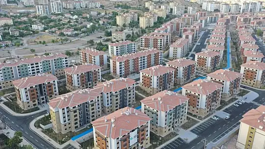 Yeni yuvalarına kavuşan deprem mağdurları: 'Evler 5 yıldızlı otel gibi'